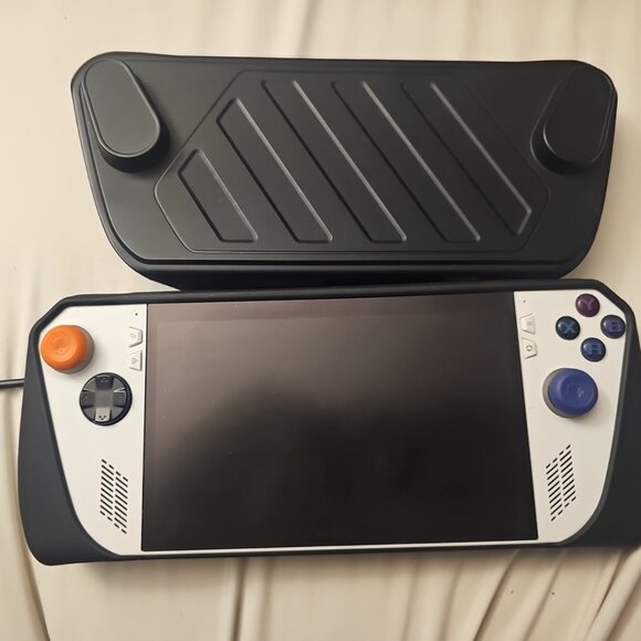 Asus Rog Ally 1TB - Picture 3 of 8